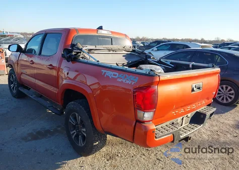 2017 Toyota Tacoma z USA, uszkodzony, nr VIN 5TFCZ5AN7HX054604